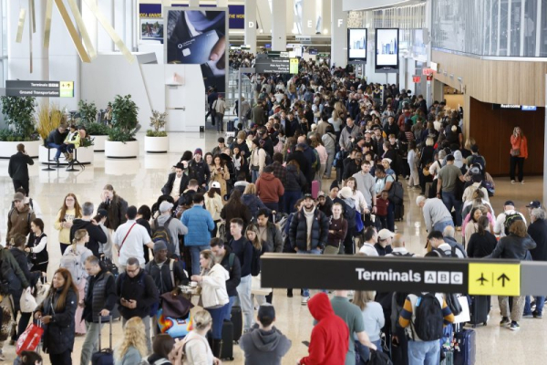 White House confirms ICE deployment to airports Monday