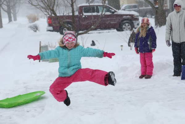 Winter storm brings weather warnings in Midwest Winter storm brings weather warnings in Midwest