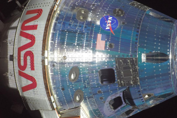 Artemis II crew heads back to Earth for splashdown in Pacific Ocean Artemis II crew heads back to Earth for splashdown in Pacific Ocean