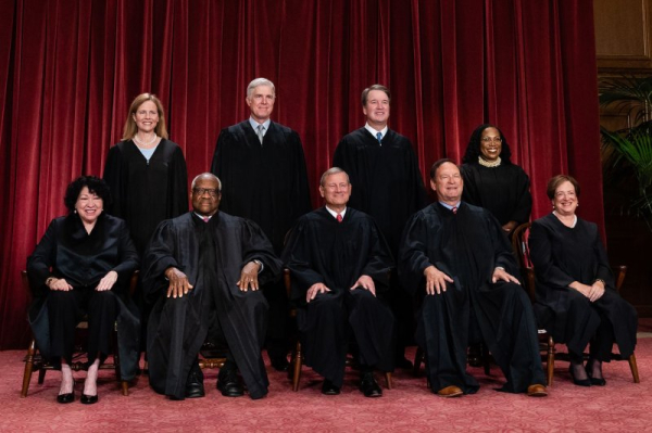 High court to examine rights of green-card holders charged with crime