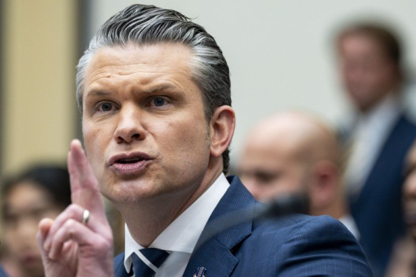 Lawmakers grill Pete Hegseth over Iran war in defense budget hearing Lawmakers grill Pete Hegseth over Iran war in defense budget hearing