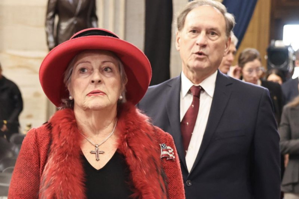 Supreme Court Justice Samuel Alito hospitalized last month Supreme Court Justice Samuel Alito hospitalized last month