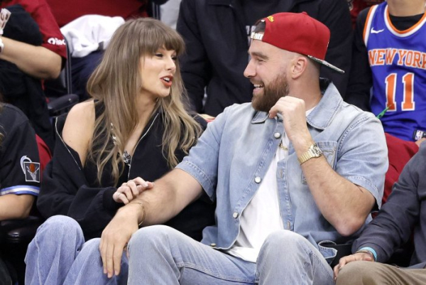 Chiefs' Travis Kelce buys minority stake in MLB's Guardians