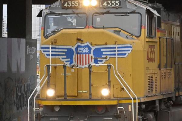 Police: 6 bodies found in boxcar in South Texas border city Police: 6 bodies found in boxcar in South Texas border city