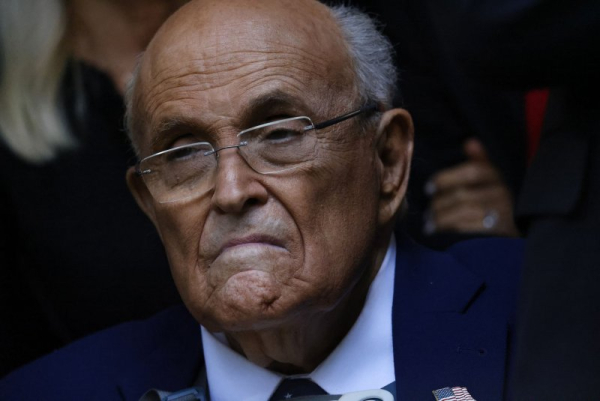 Rudy Giuliani recovering from pneumonia, is breathing on his own Rudy Giuliani recovering from pneumonia, is breathing on his own
