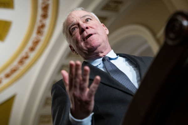 Senate advances Democrats' Iran war powers measure in 8th vote