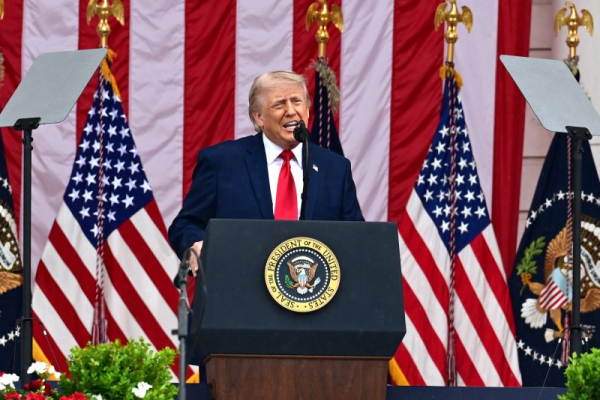 Trump moves cabinet meeting back to White House citing weather