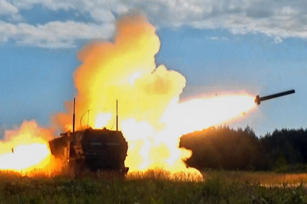 U.S. warns European allies of weapons delivery delays