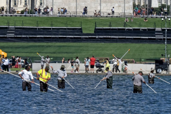 Court document: Reflecting pool cut with sharp knife