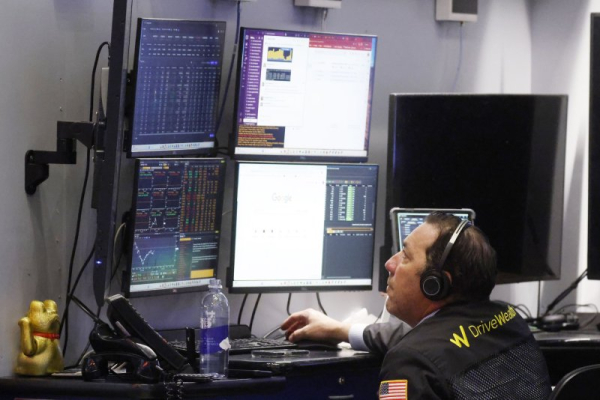 Dow takes jump after U.S., Iran reach peace deal Dow takes jump after U.S., Iran reach peace deal