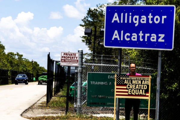 Florida Gov. DeSantis announces closure of 'Alligator Alcatraz'
