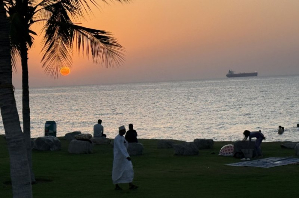 Iran attacks Bahrain, Kuwait after U.S. hits surveillance radar sites Iran attacks Bahrain, Kuwait after U.S. hits surveillance radar sites