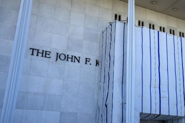 Judge requests explanation for Kennedy Center tarps