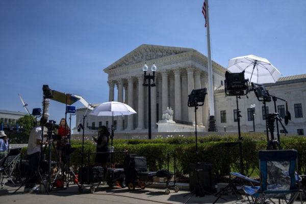 Supreme Court rejects Trump's effort to ban birthright citizenship