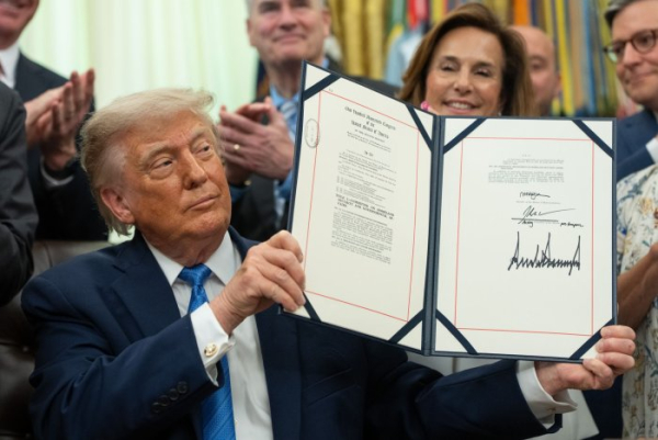 Trump calls for spy powers extension in fight over Pulte Trump calls for spy powers extension in fight over Pulte