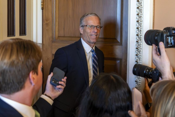 Trump to meet with Republican senators at luncheon Trump to meet with Republican senators at luncheon