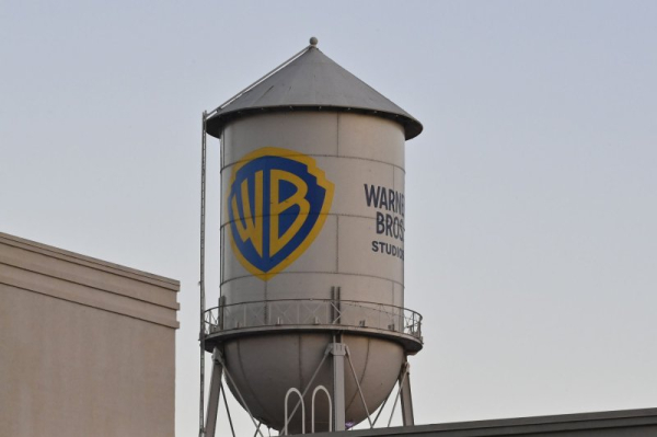 Judge temporarily halts Paramount, Warner Bros. merger Judge temporarily halts Paramount, Warner Bros. merger