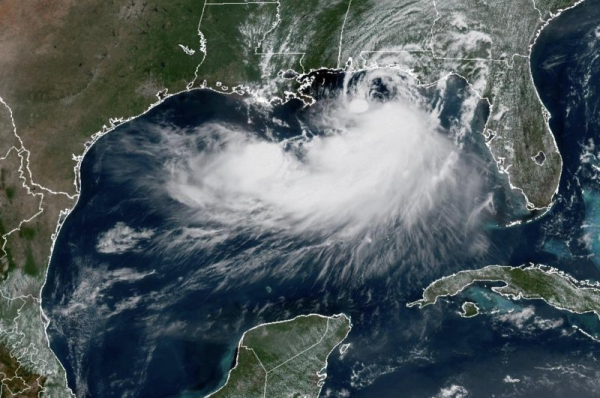 Tropical Storm Bertha to skirt along Gulf Coast heading west