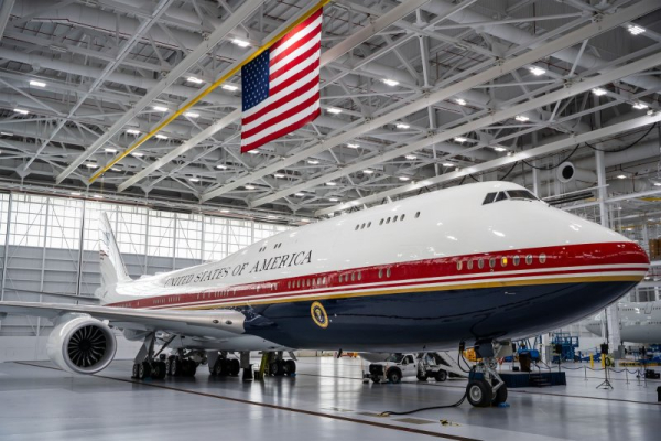 Trump departs Turkey on old Air Force One amid security speculation