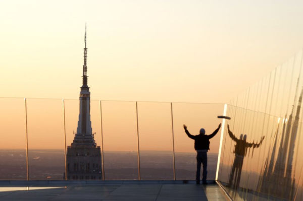 Two arrested after climbing to top of Empire State Building Two arrested after climbing to top of Empire State Building